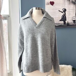 H&M Collared V-Neck Cozy Knit Sweater - Gray
